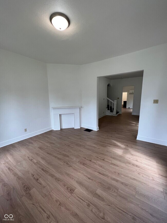 Foto del edificio - 730 W 9th St