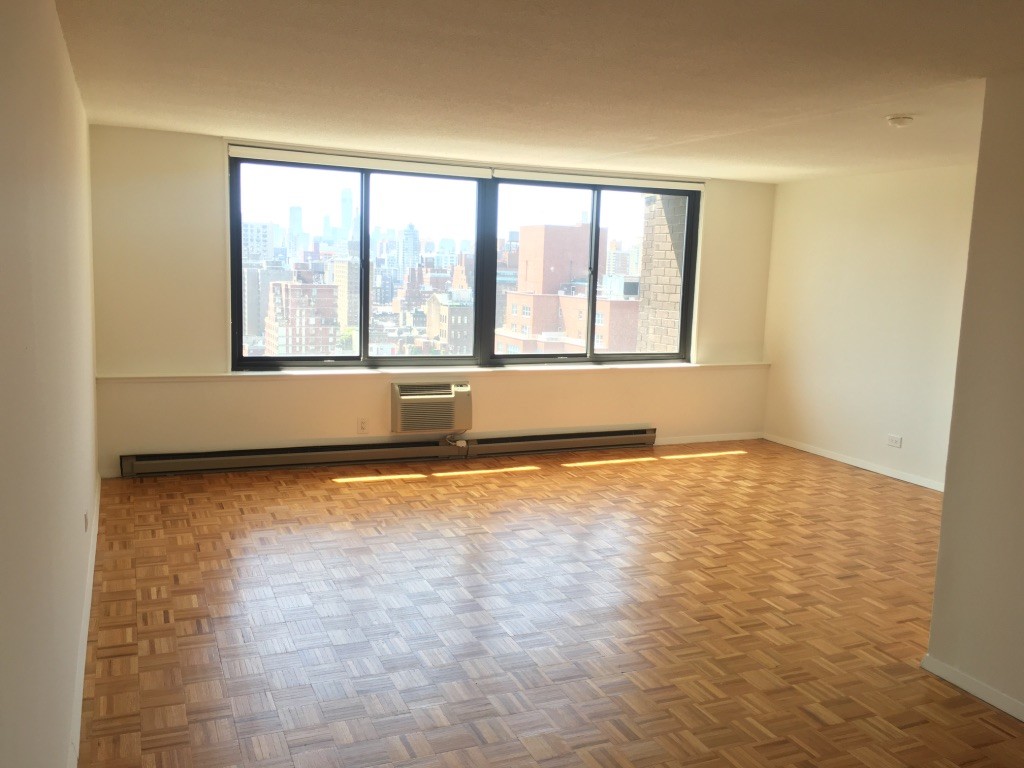 Foto principal - 317 E 34th St