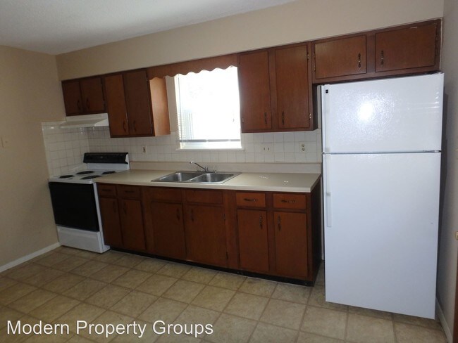 Building Photo - 735 Demaret Dr