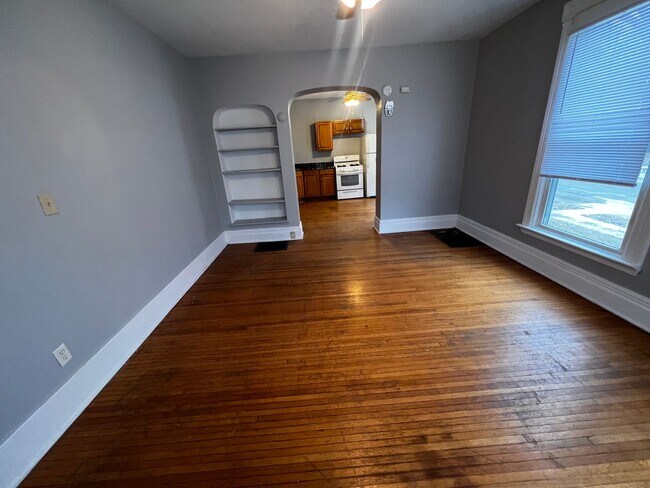 Foto del edificio - 1228 Tremont Ave