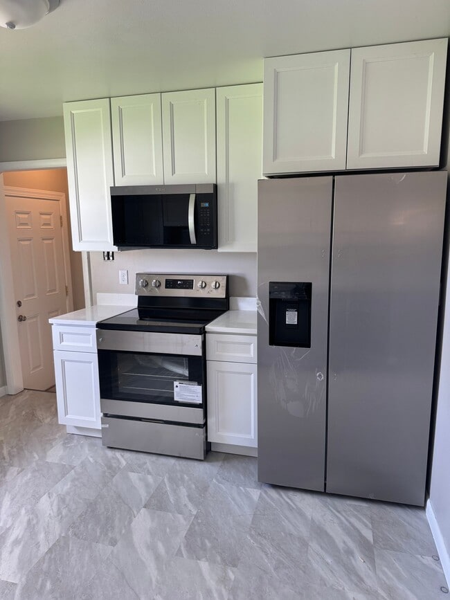 Building Photo - 6524 N 86th St