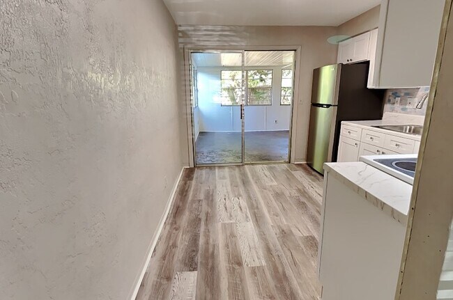 Foto del edificio - 5120 Taylor Ave