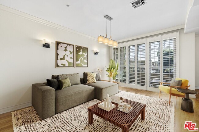 Foto del edificio - 433 N Doheny Dr