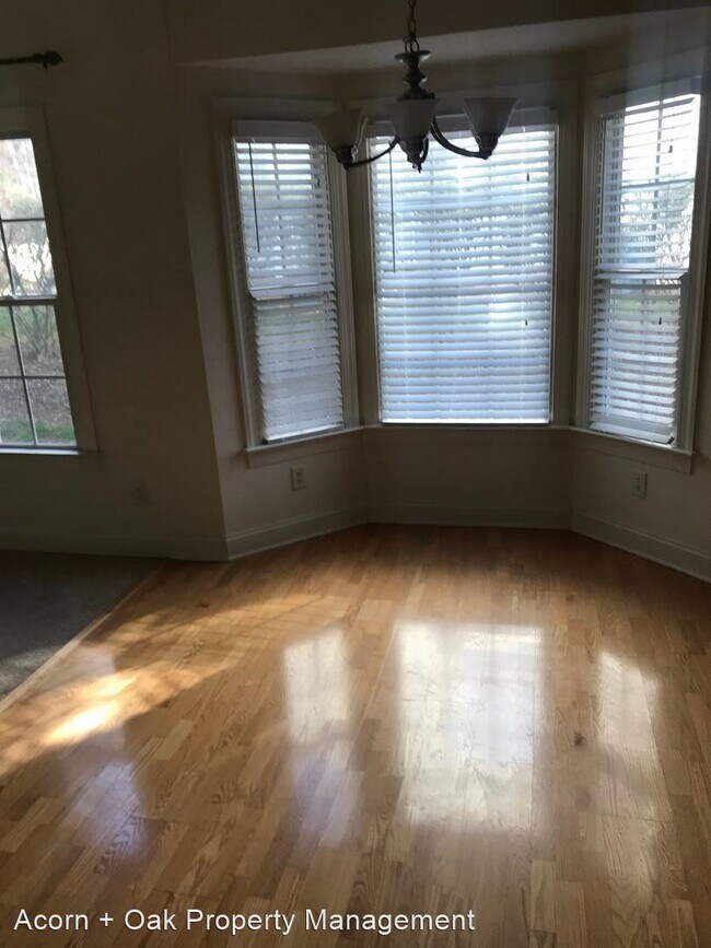 Foto del edificio - 3 br, 3 bath House - 813 Quiet Woods Place