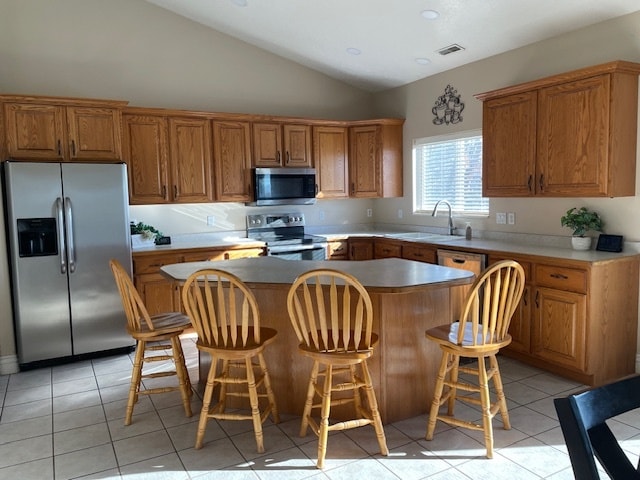 Cocina - 3911 W Monson Pl