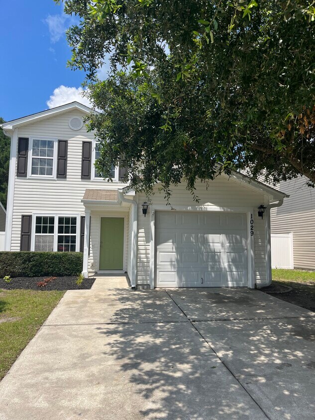 Foto principal - 1029 Stoney Falls Blvd