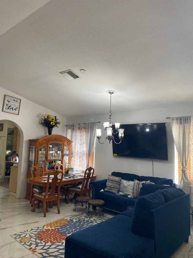 Building Photo - Homestead, FL 33033 3 Beds, 2.5 Bathrooms