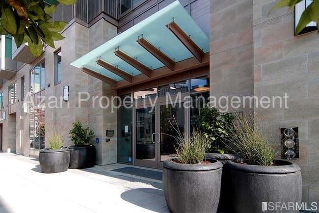 Building Photo - 55 Page St