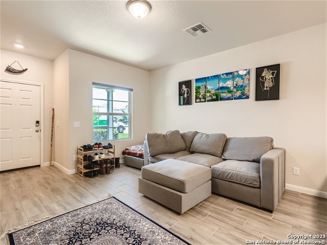 Building Photo - 2103 Island Cay