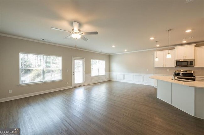 Foto del edificio - 1526 Fern Ridge Ln