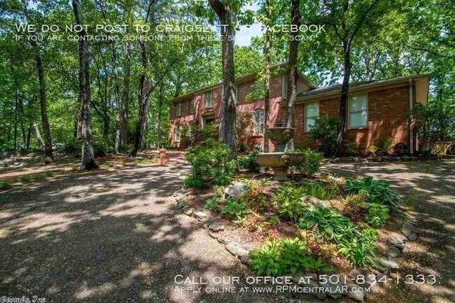 Building Photo - 3721 Doral Dr
