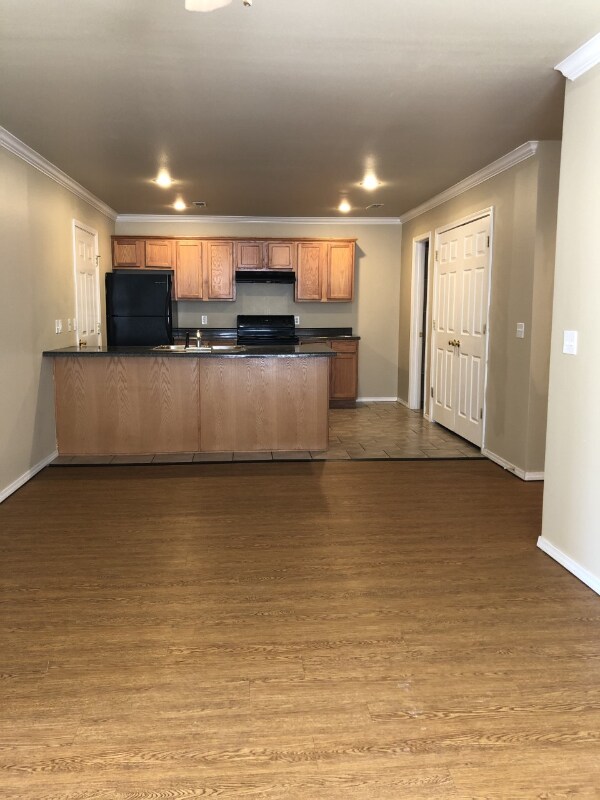 Foto del edificio - 1650 Willowbrook Dr