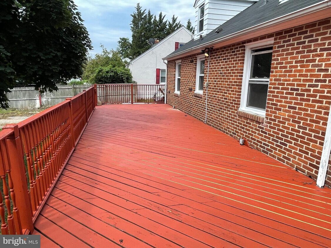 Foto principal - 3405 Mayfield Ave
