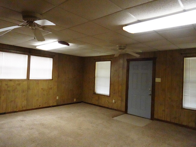Building Photo - 3515 County Hwy 2 A