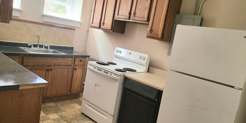 Primary Photo - 145 N Princeton Cir