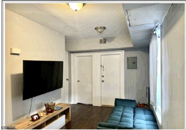Foto del edificio - 923 Magnolia Ave