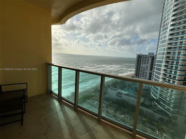 Foto del edificio - 2501 S Ocean Dr