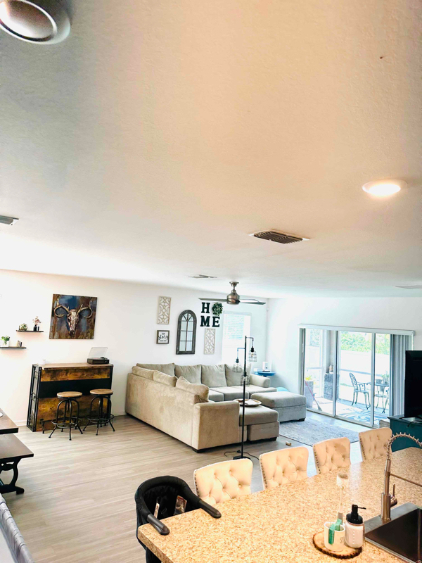 Foto del edificio - 3476 Brewster Rd