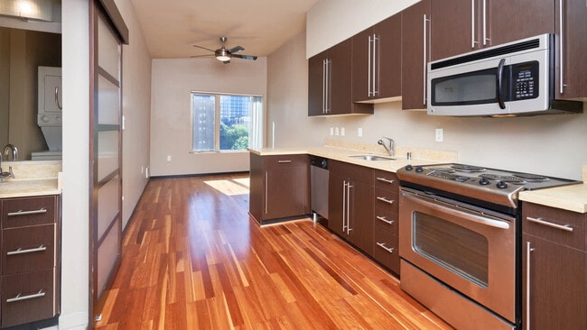 Building Photo - Moda