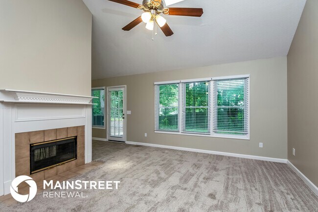 Building Photo - 3212 Rock Creek Dr