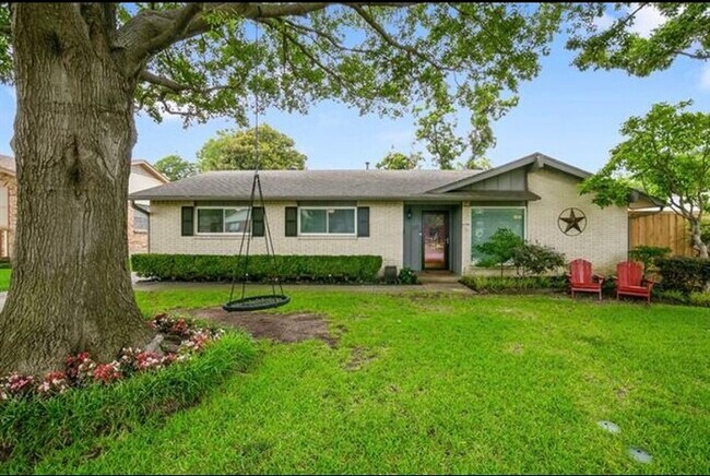 Building Photo - 1329 Cypress Dr