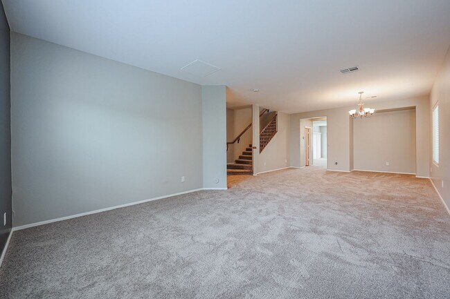 Building Photo - 4 bed, 3.5 bath house in Stetson Valley, P...