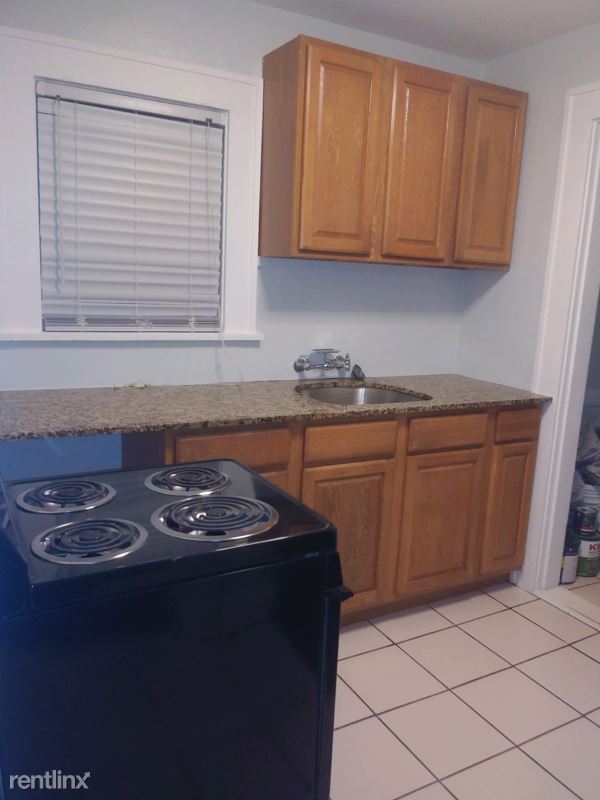 Building Photo - 1 br, 1 bath House - 1/2 7th Ave N