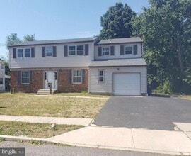 Building Photo - 306 Cornell Rd