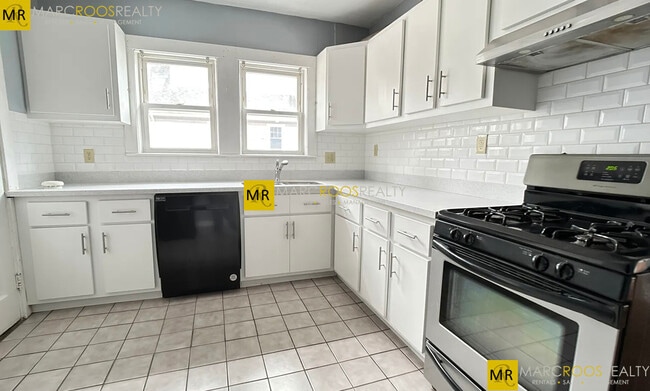 Building Photo - 16 Priscilla Rd