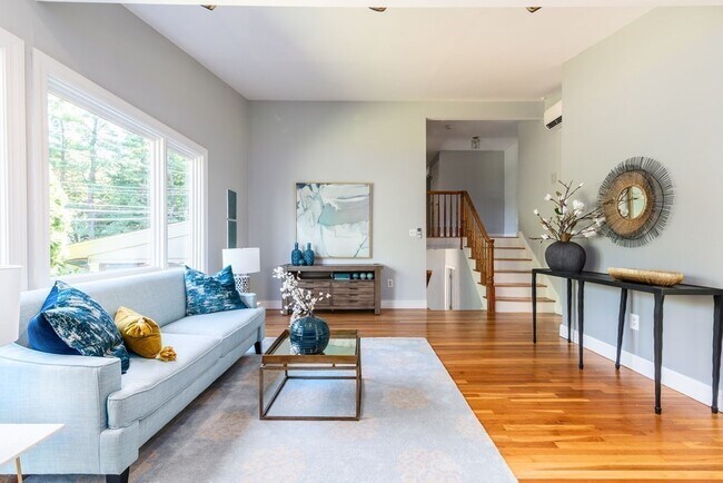 Foto del edificio - 4 Blueberry Ln