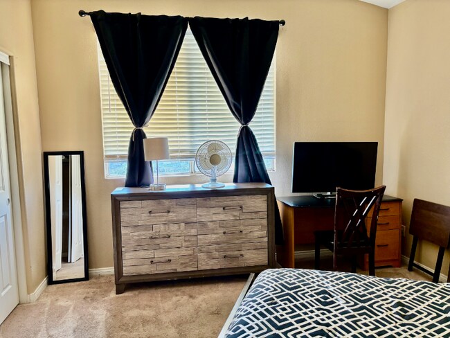 Building Photo - 1699 Deep Spring Ave