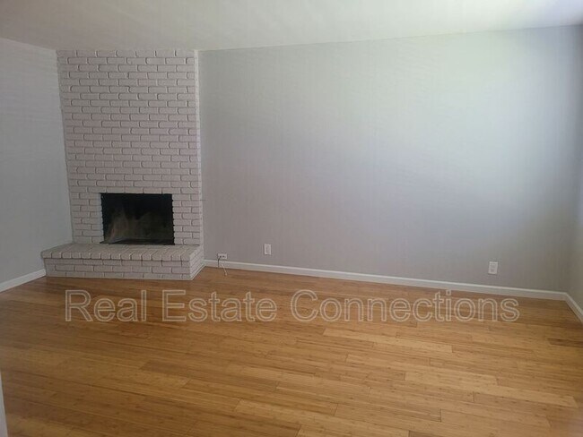 Building Photo - 3204 Landess Ave
