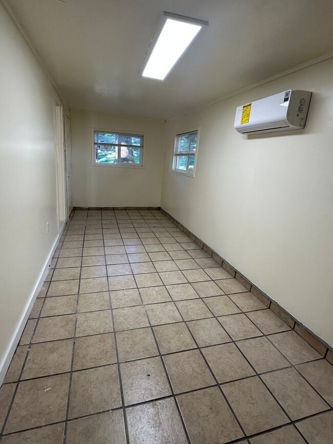 Building Photo - Private 1 Bedroom | 1 Bath Home in The Dalles
