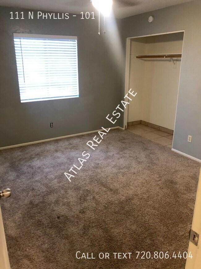 Building Photo - ***One Month Free***2 Bedroom 1 Bath close...
