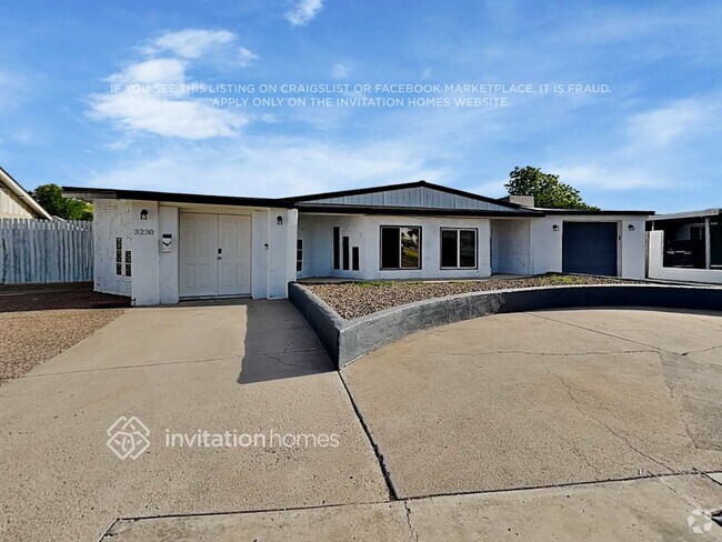 Building Photo - 3230 W Port Royale Ln