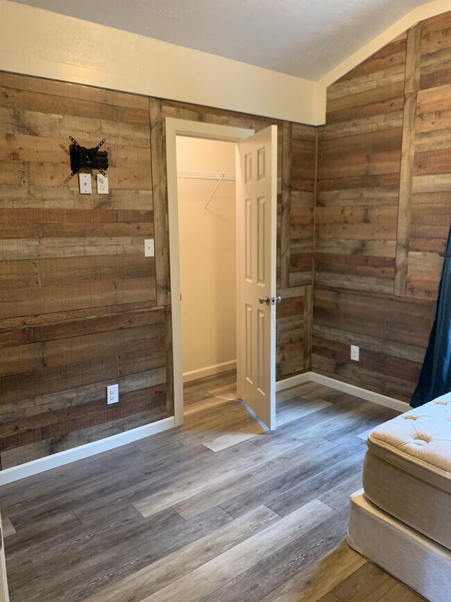 Foto del edificio - 11353 Oak Lake Rd