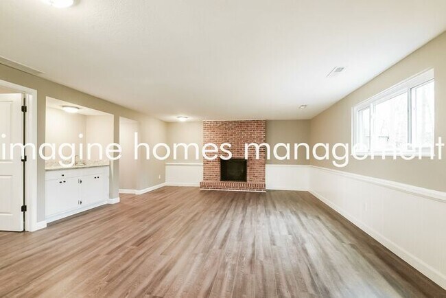 Foto del edificio - Large 4 Bedroom, 2.5 Single Family Home in...