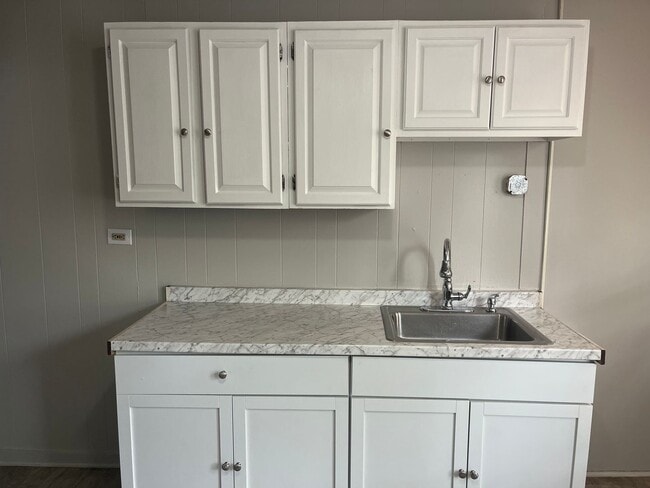 Building Photo - 3 Bedroom, 1 Bath Home in Lancaster *accep...