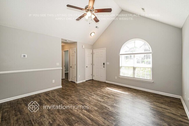 Foto del edificio - 915 Jordans Pond Ln