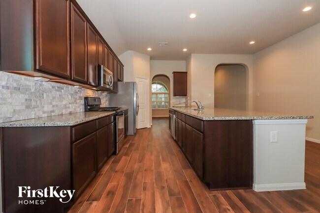 Building Photo - 31306 Little Garden Ct
