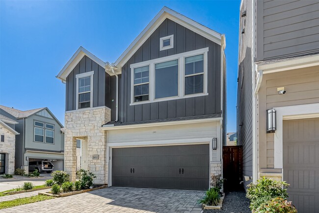 Foto del edificio - 10915 Brambling Wood Dr