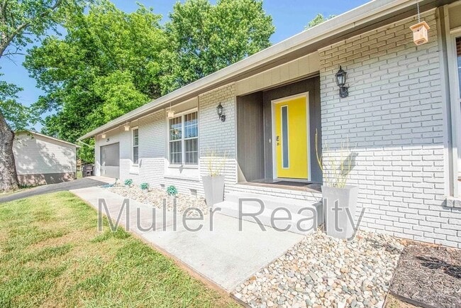 Photo - 10837 Dineen Dr House