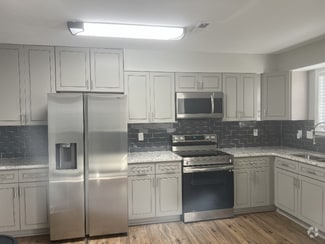 Building Photo - 7271 Sandy Creek Dr