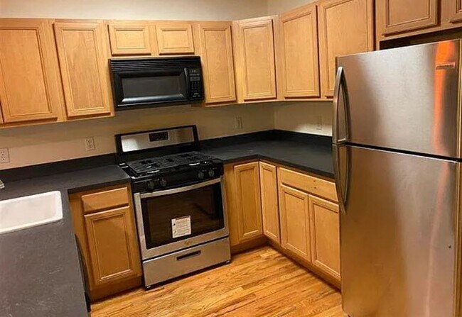 Building Photo - 608 Jefferson St