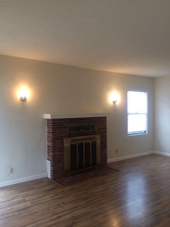 Primary Photo - 415 Alta Vista Dr