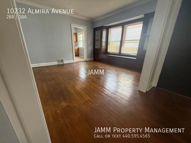 Building Photo - 10232 Almira Ave