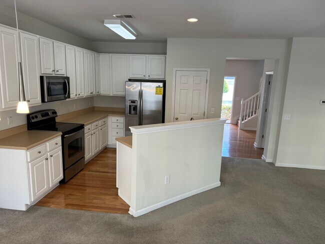 Kitchen - 1833 Willow Branch Ln