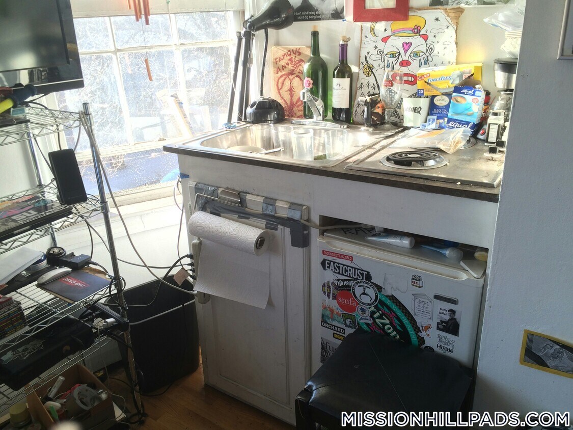 Building Photo - 28 S Huntington Ave