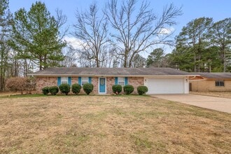 Building Photo - 104 Quapaw Pl