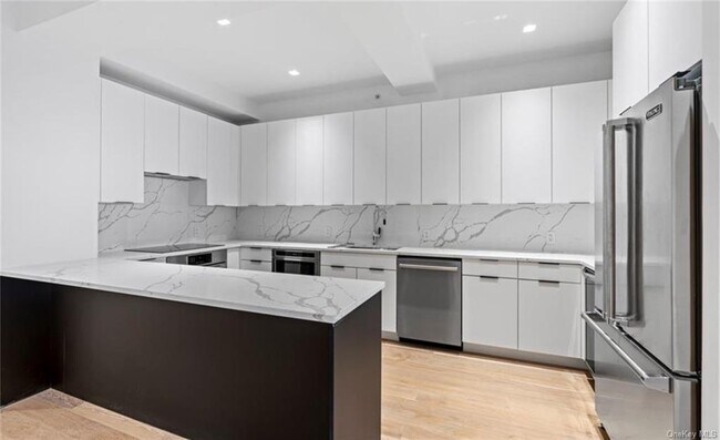 Foto del edificio - 100 Pondfield Rd